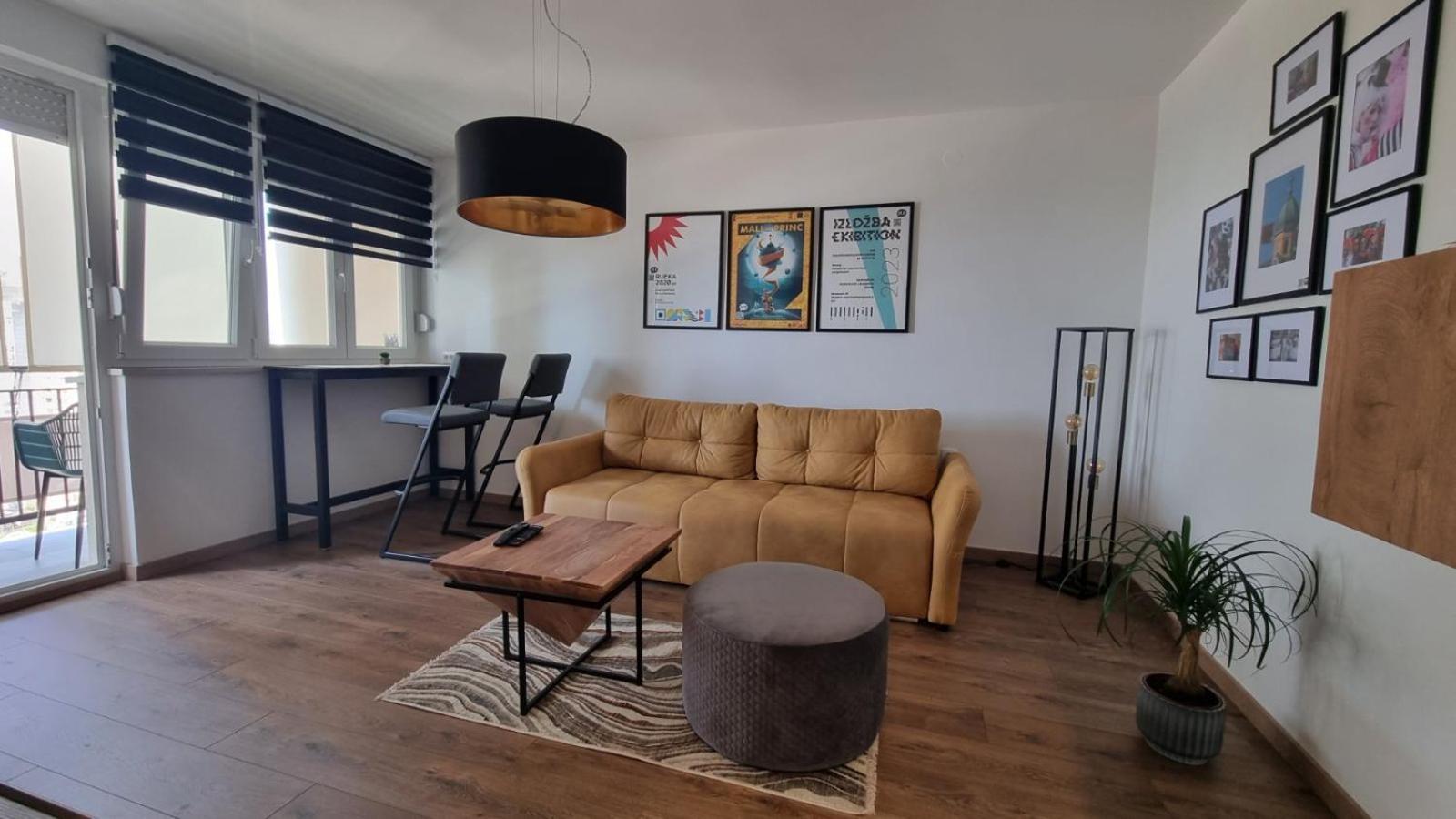 Qr Apartment For Family, Couples, And Friends Stay In Rijeka Dış mekan fotoğraf